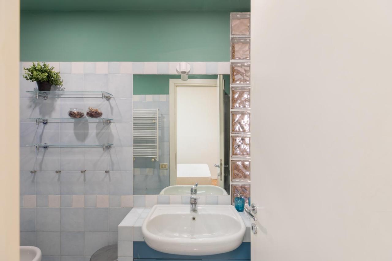 Iflat Charming Apartment In Trastevere Рим Экстерьер фото
